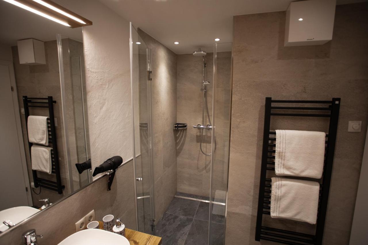 Vera Apartment